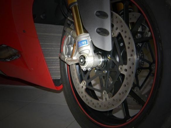 TRD04 RIGHT FRONT WHEEL CAP DUCABIKE DUCATI MONSTER S2R/S4R/S4RS