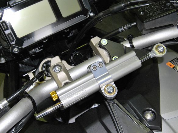 Ammortizzatore di sterzo Kit Staffe+Ammortizzatore Yamaha MT-09 Tracer New 